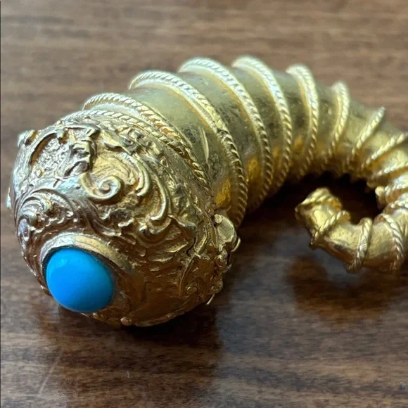Gold Ornate snuff box with Turquoise Accent - Picture 2 of 4